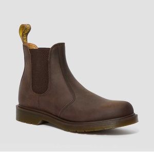 DR MARTENS 2976 CRAZY HORSE LEATHER CHELSEA BOOTS